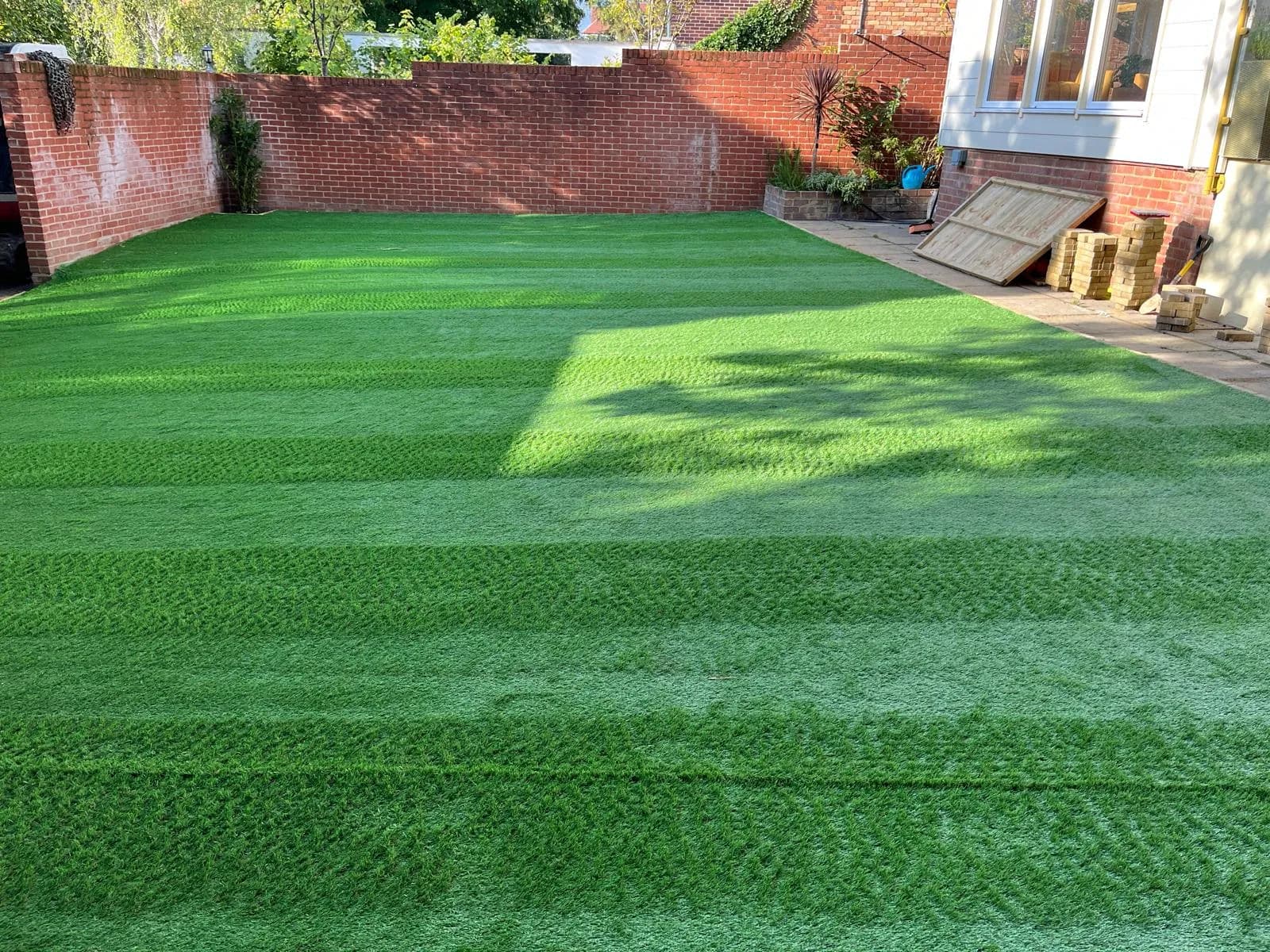 Finished low-maintenance artificial grass garden in Croydon