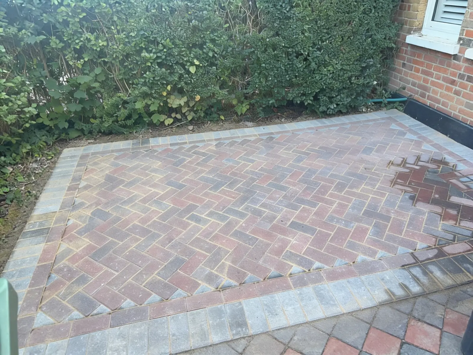 Finished brindle block paving patio